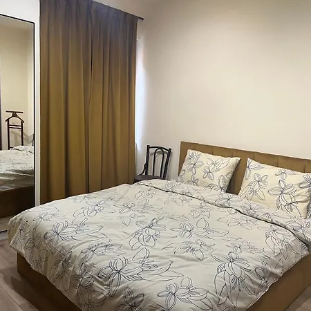 Appartamento Sweet Yellow Palace, Pazari I Ri *