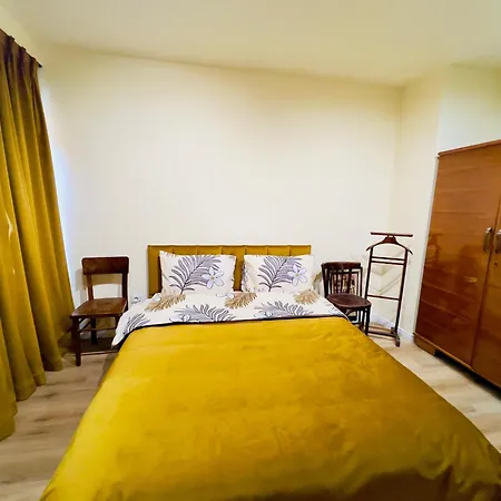 Sweet Yellow Palace, Pazari I Ri 地拉那