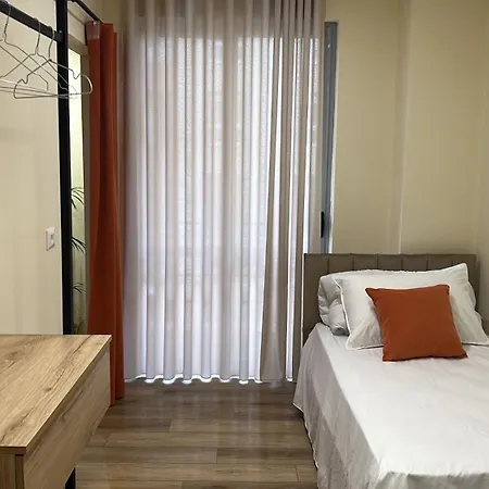 Apartment Sweet Yellow Palace, Pazari I Ri